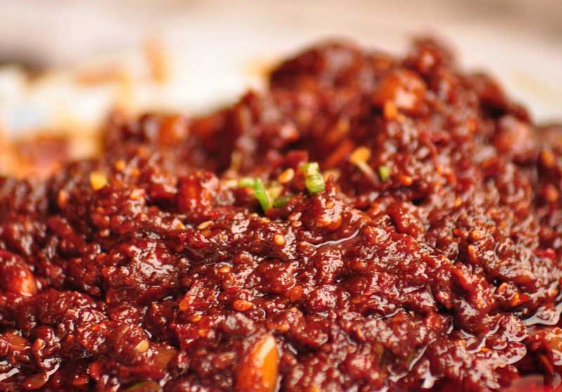 企業(yè)想要的辣椒醬灌裝機生產(chǎn)線是怎樣的？